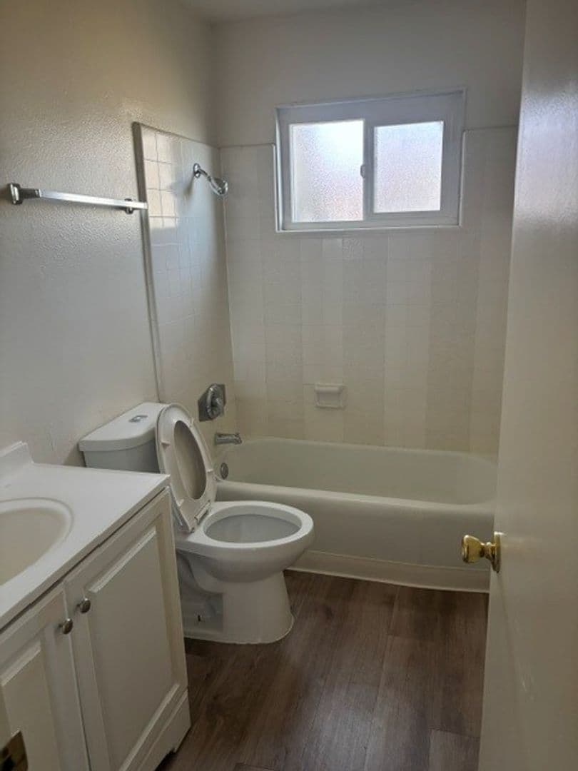Lompoc Apartment: 200-314 West North Ave