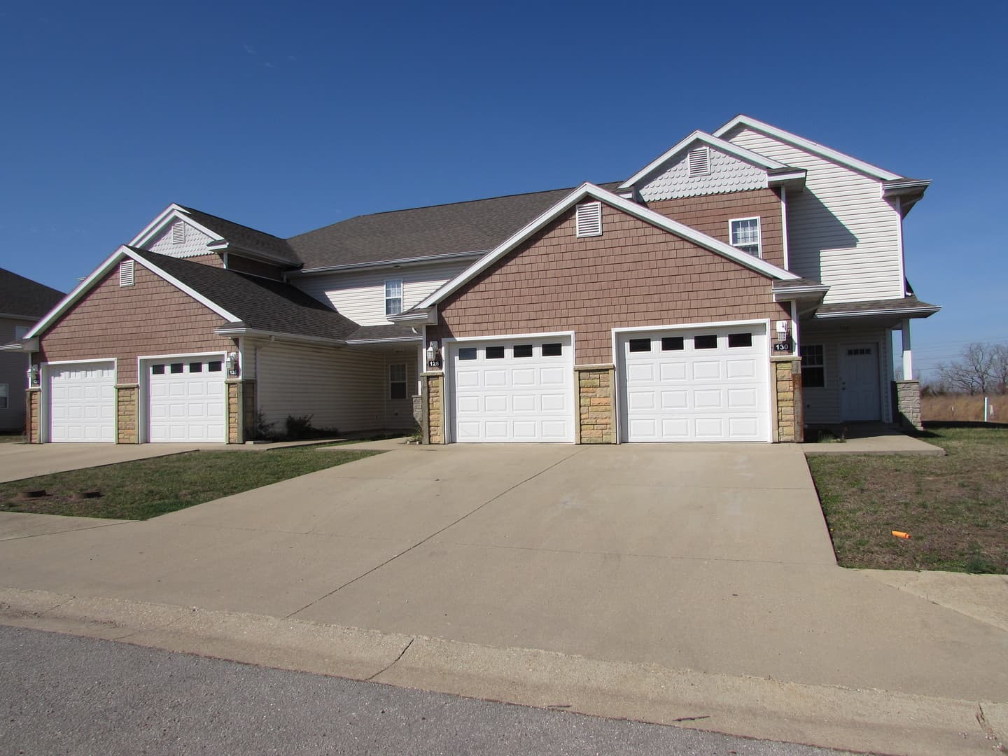 St. Robert Apartment: 124 Andrews Drive