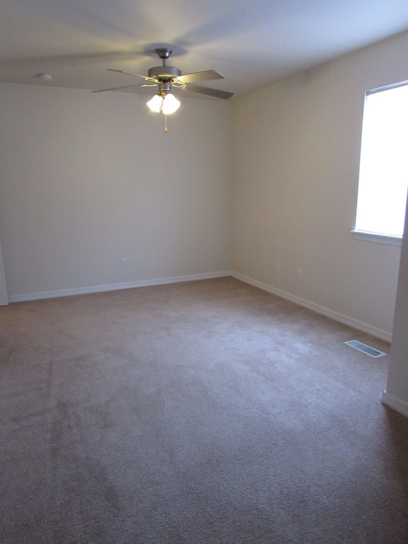 St. Robert Apartment: 124 Andrews Drive
