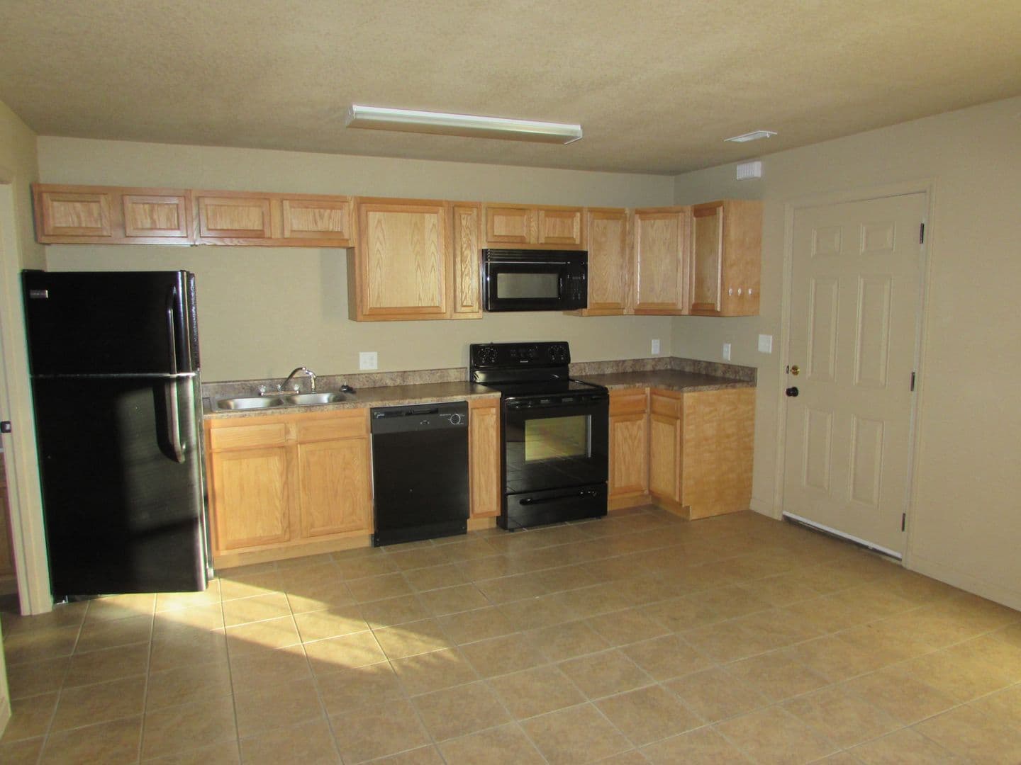 St. Robert Apartment: 16572 Hunters Ridge Lane