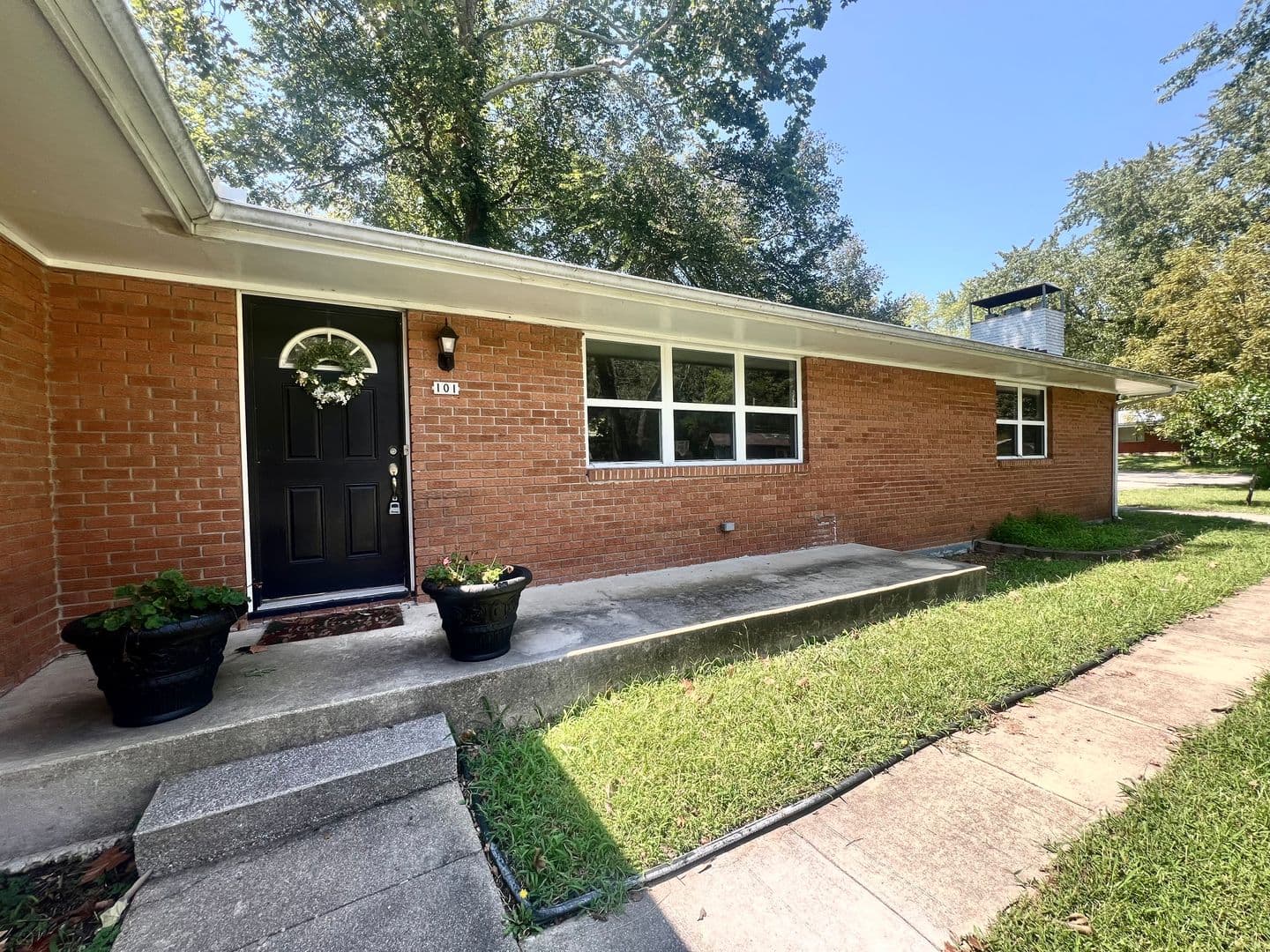 Waynesville House: 101 Elliott Drive