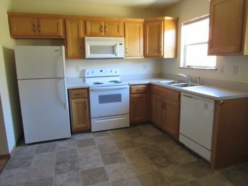 Waynesville Apartment: 24970 Scenic Dr