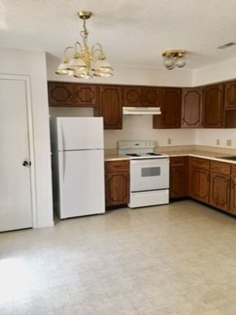 St. Robert Apartment: 116 Faulkner Circle