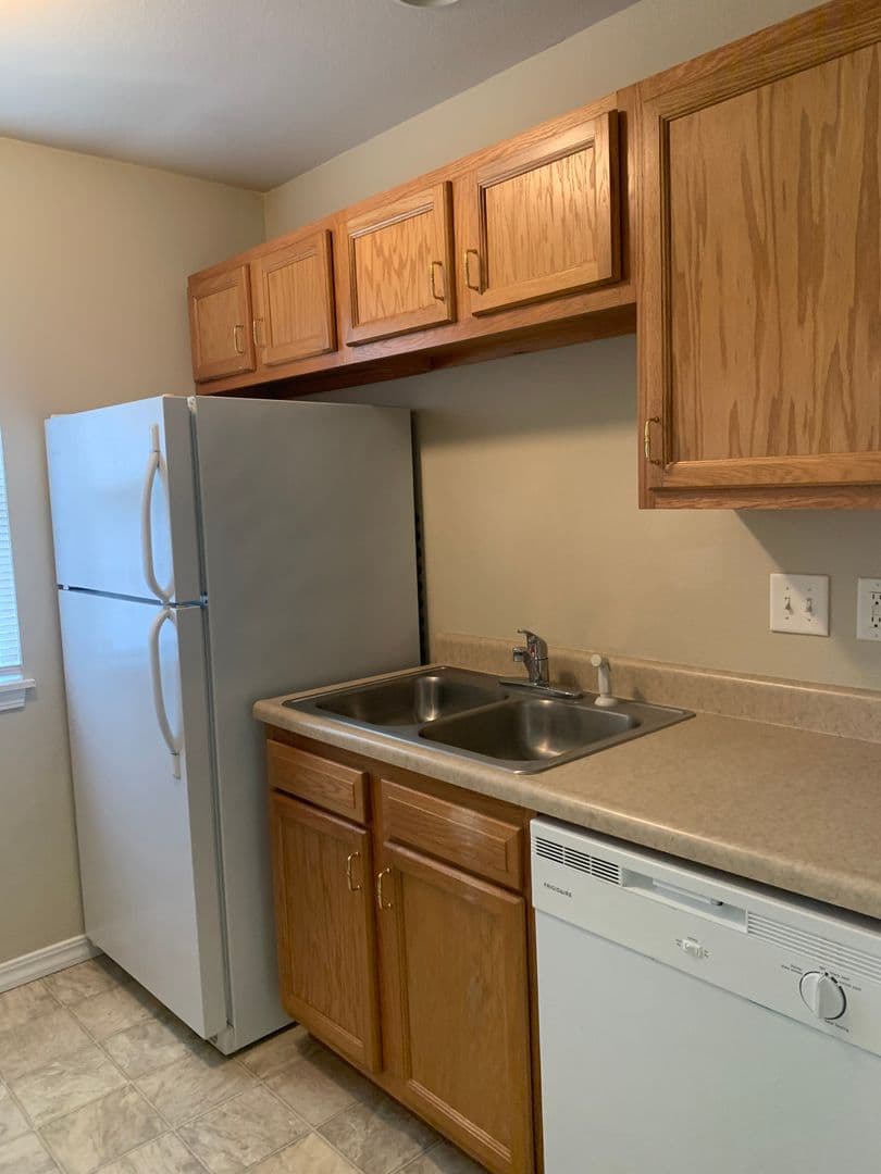 St. Robert Apartment: 22690 Hanley Lane