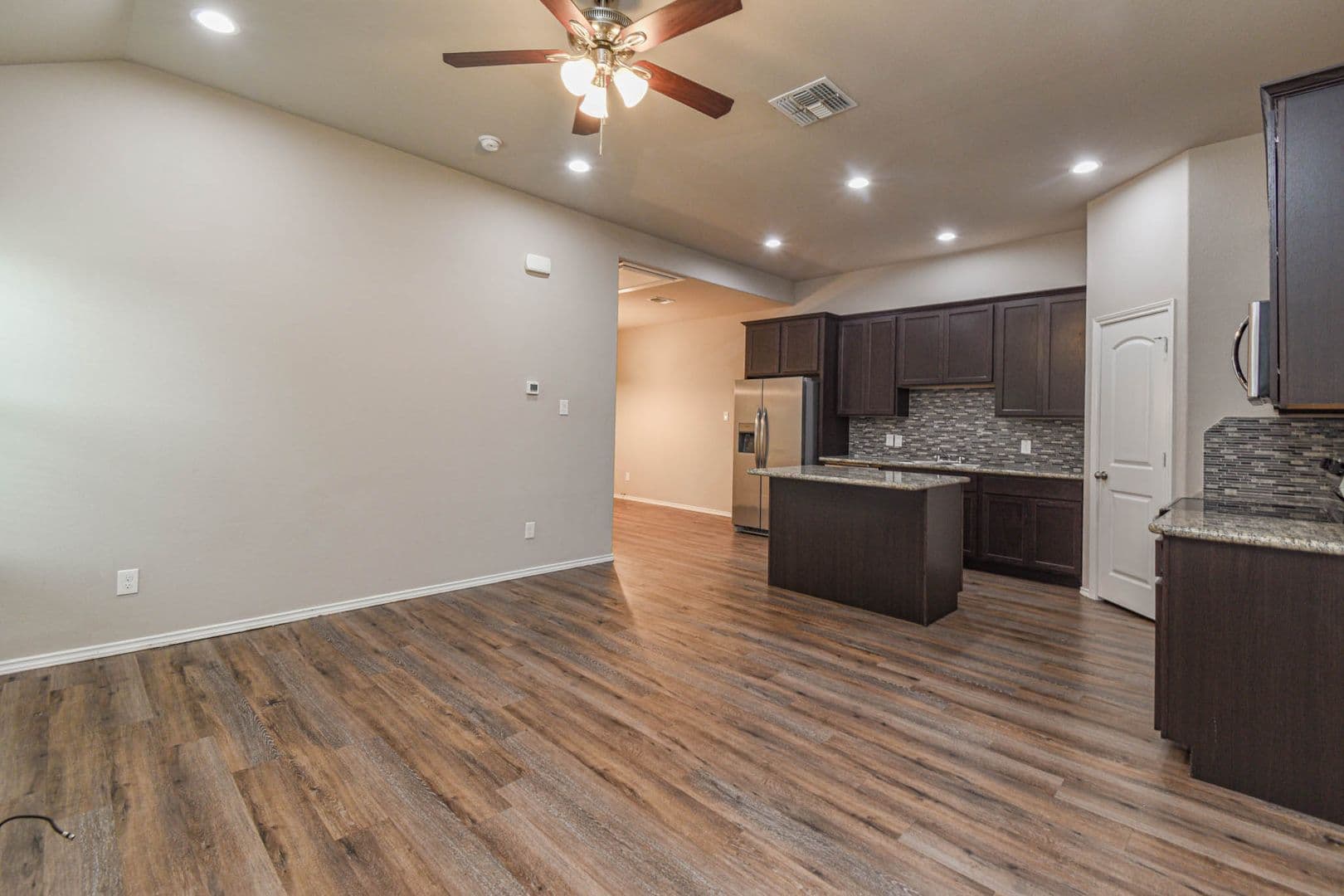 Montgomery House: 15833 Cottonwood Dr