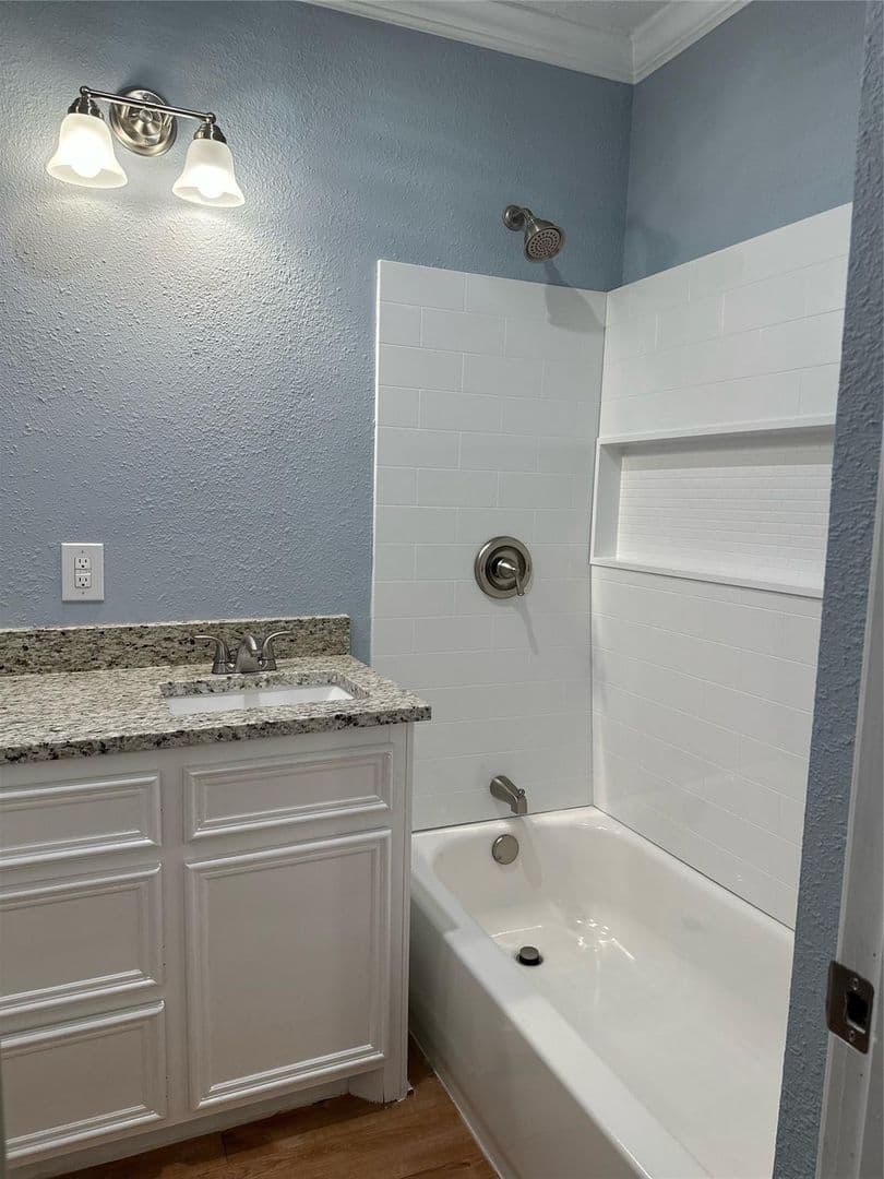 Montgomery House: 6390 Bonanza Dr