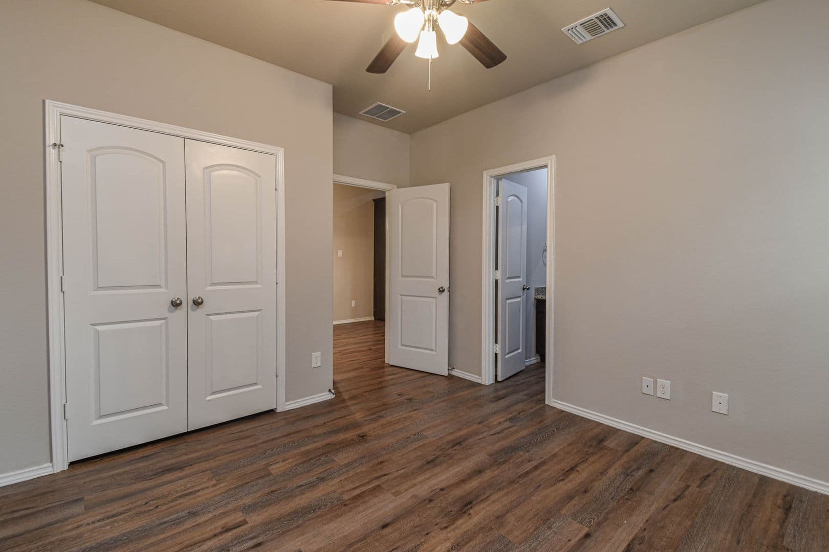 Montgomery House: 15633 Sycamore Dr