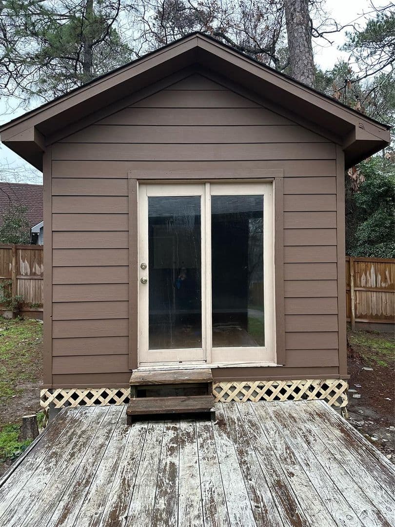 Montgomery House: 6390 Bonanza Dr