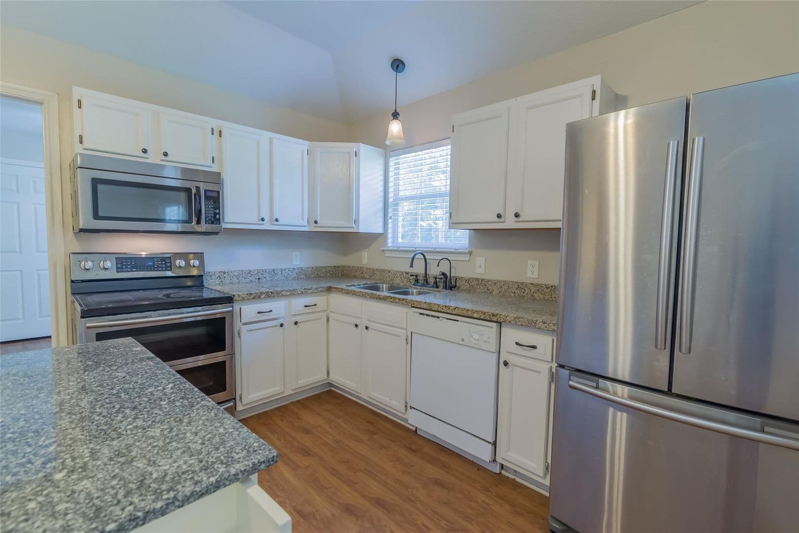 Conroe House: 10755 Royal York Dr