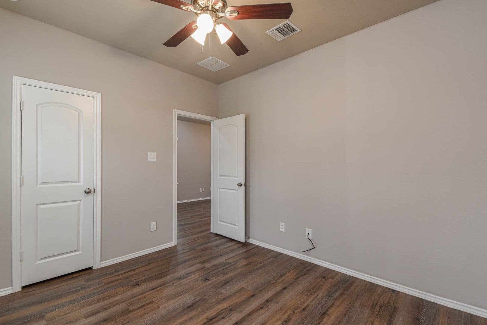 Montgomery House: 15633 Sycamore Dr