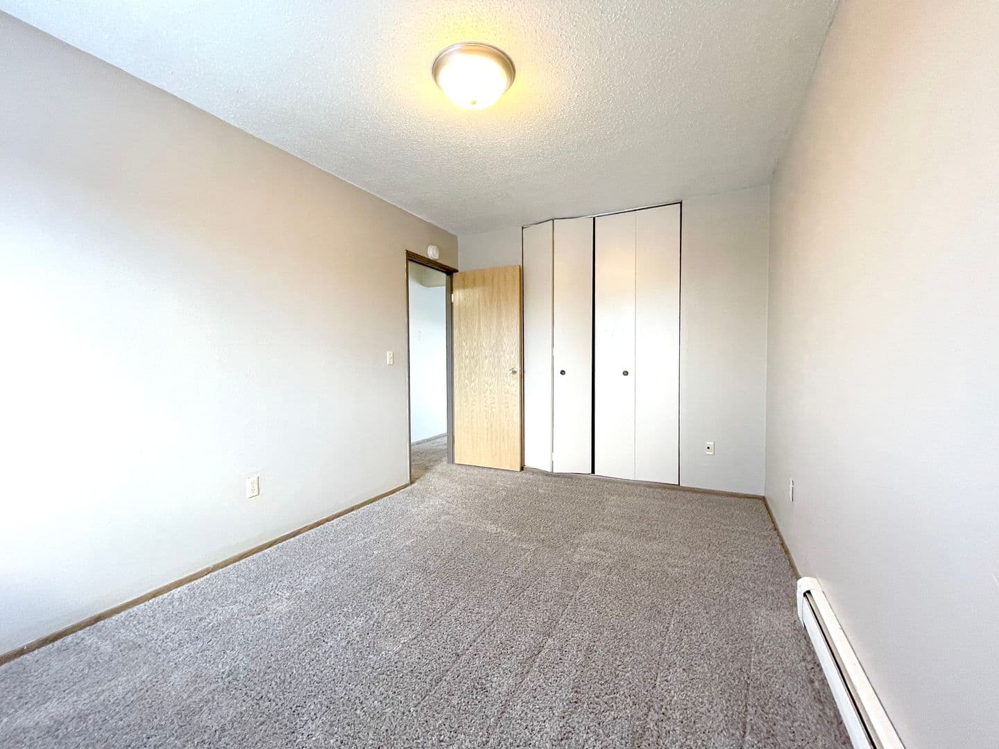 Minot Apartment: 505, 525, 605 & 705 Park Street