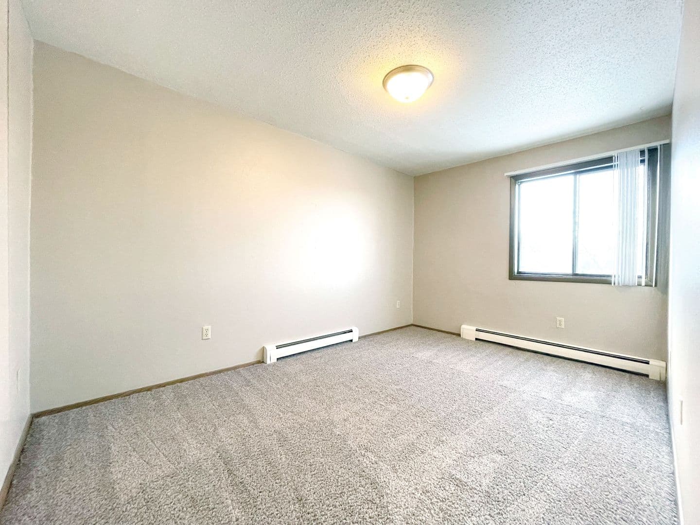 Minot Apartment: 505, 525, 605 & 705 Park Street