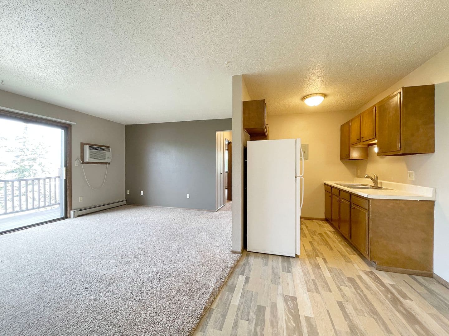 Minot Apartment: 505, 525, 605 & 705 Park Street