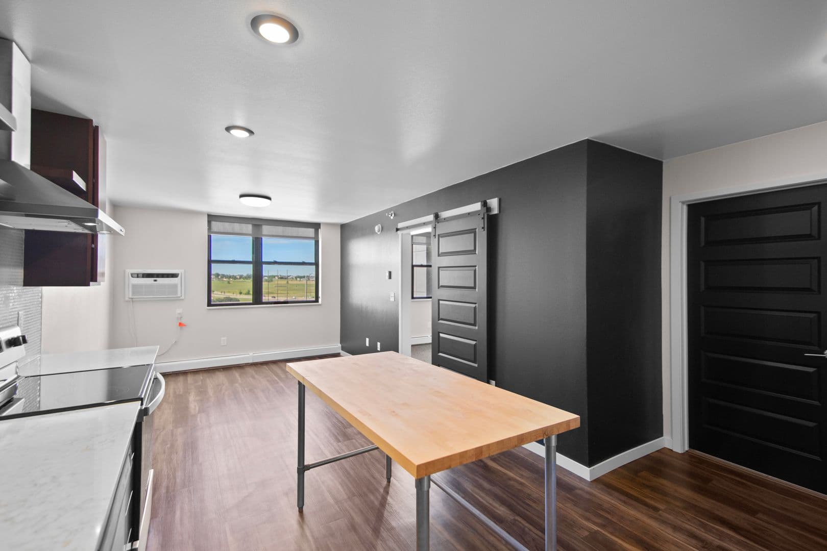 Bismarck Apartment: 202 & 208 E Greenfield Lane