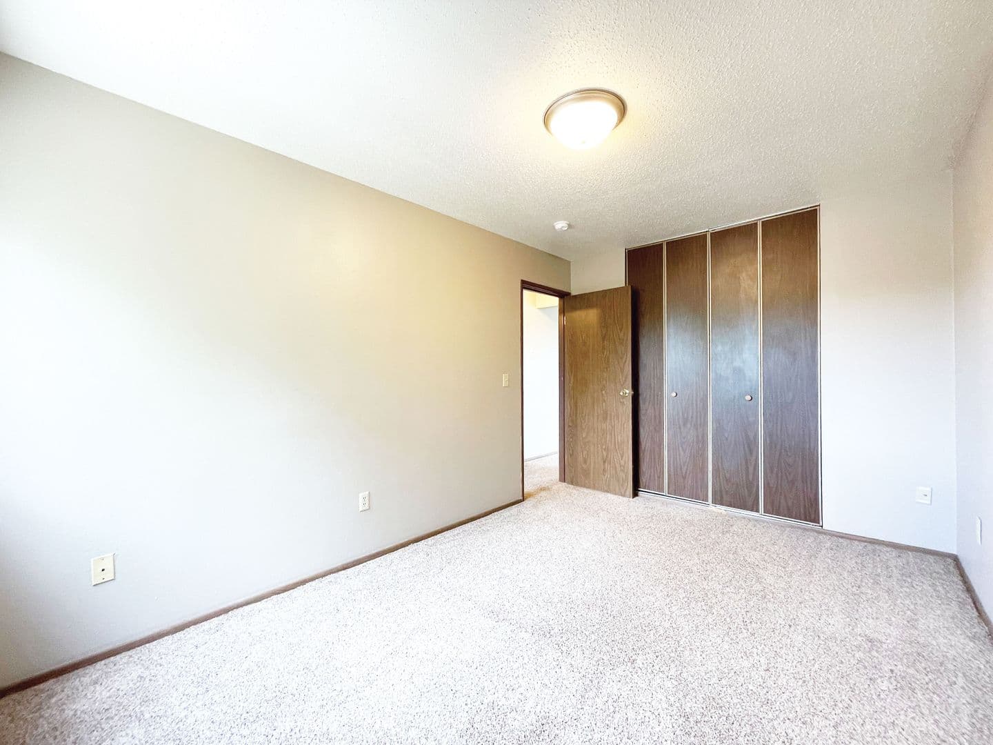 Minot Apartment: 505, 525, 605 & 705 Park Street