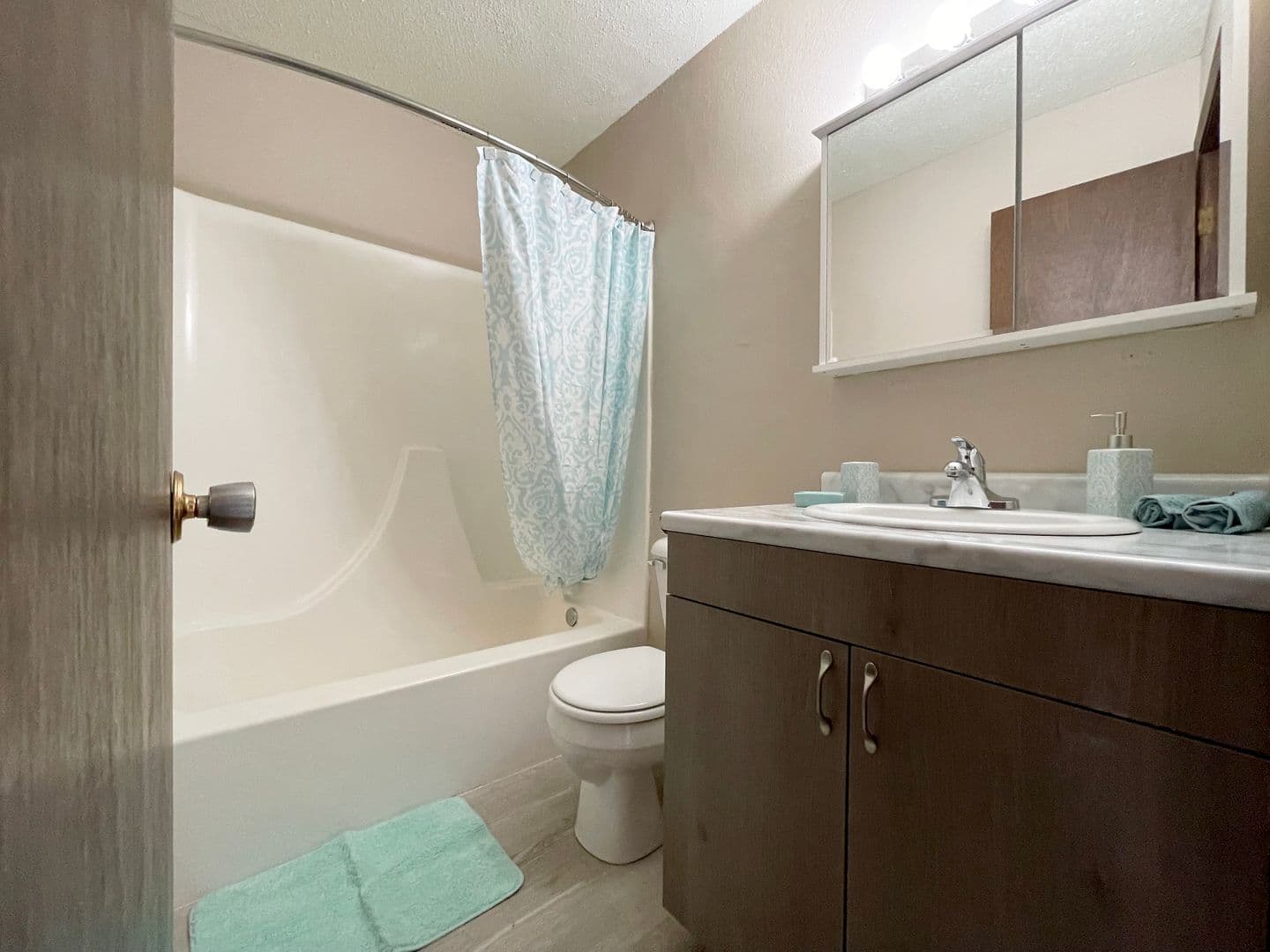 Minot Apartment: 1821 - 1835 2nd Street SE