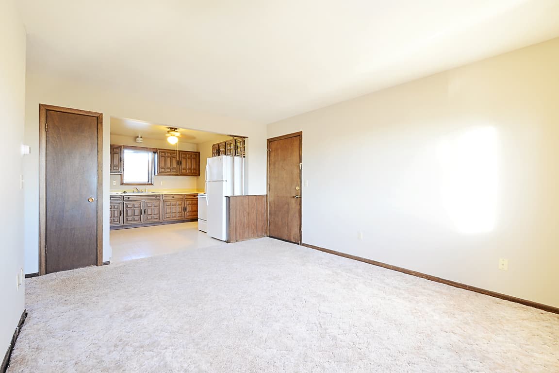 Minot Apartment: 1821 - 1835 2nd Street SE