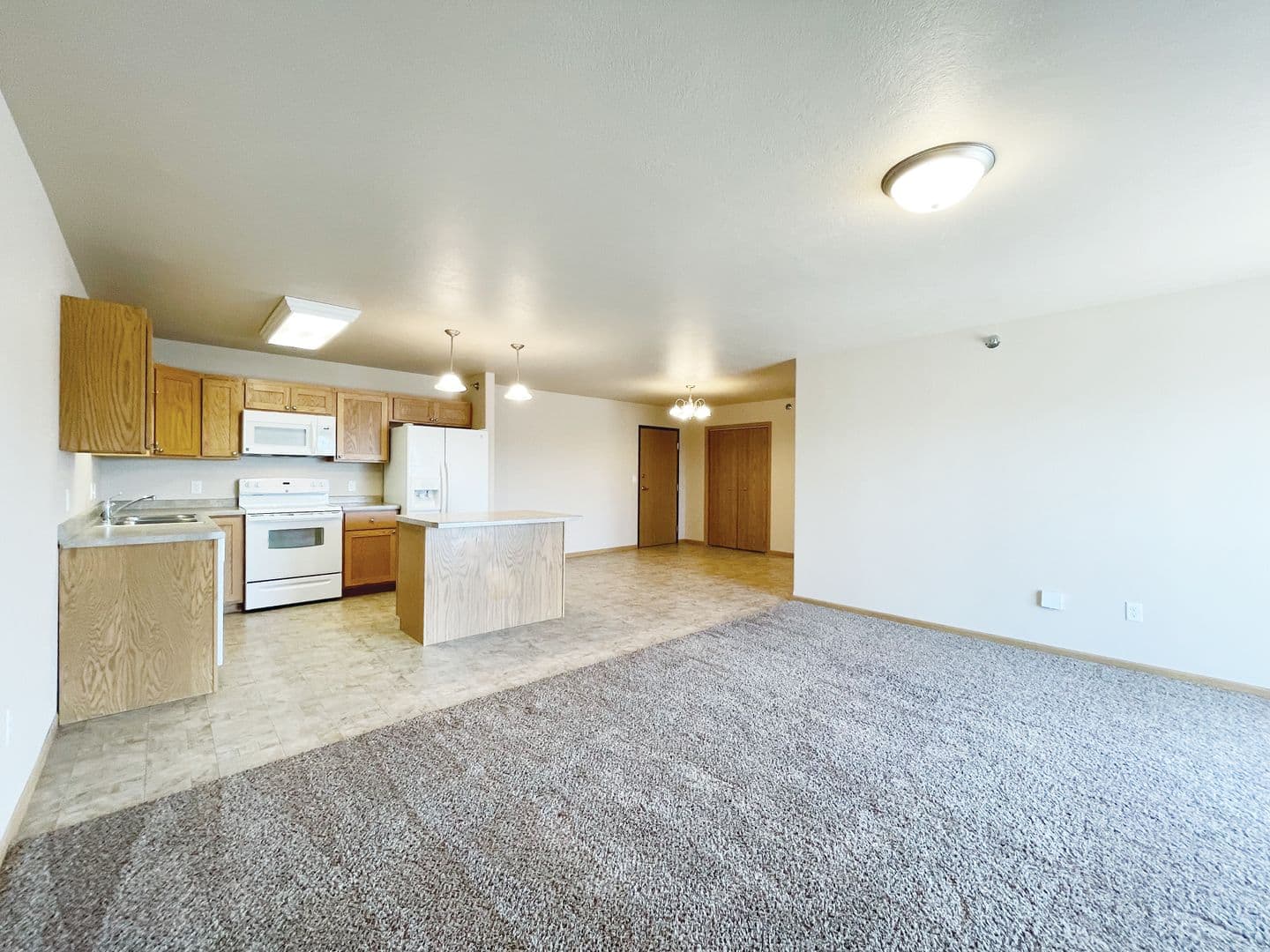 Minot Apartment: 3705 2nd Street NE