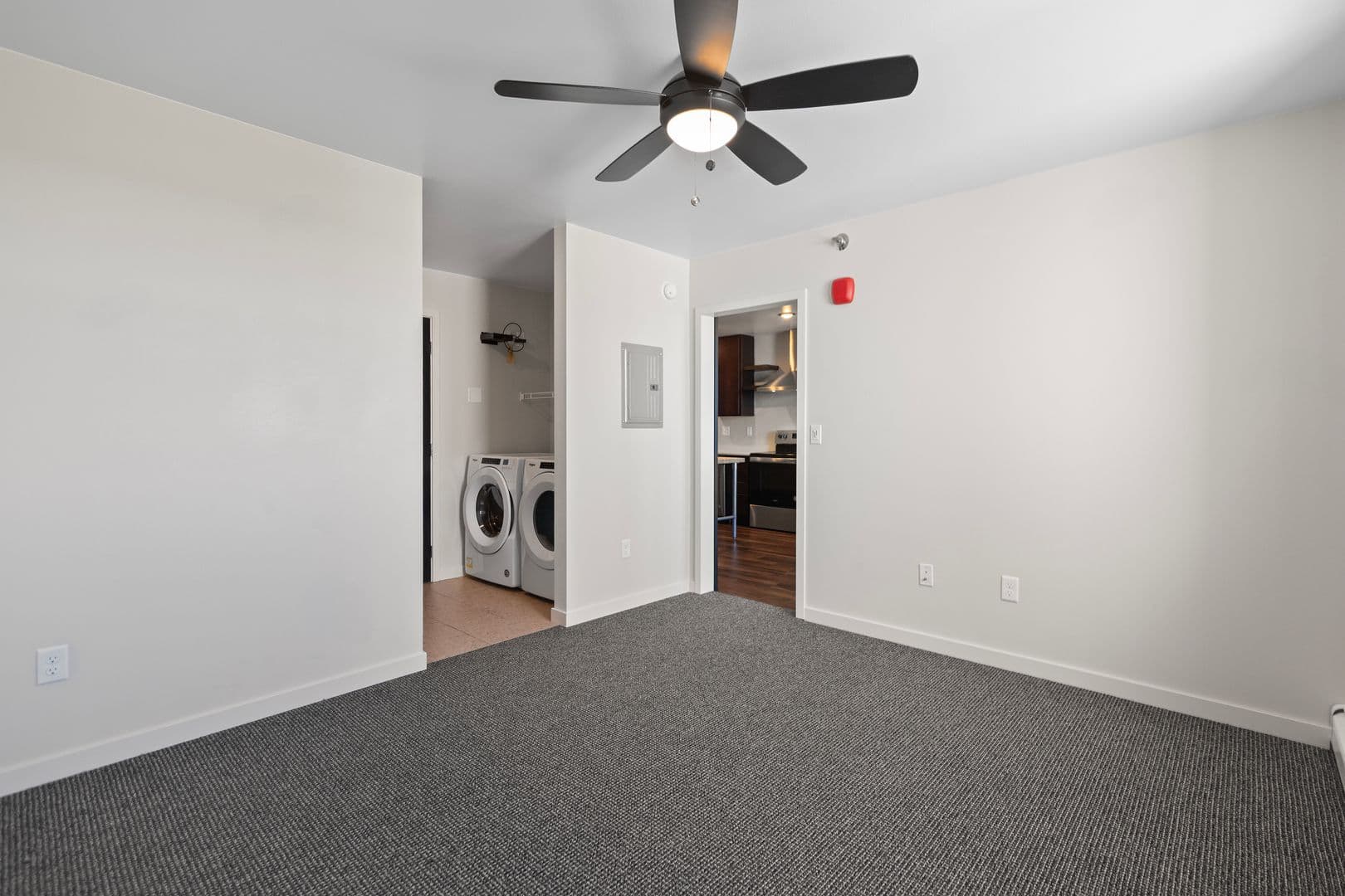 Bismarck Apartment: 202 & 208 E Greenfield Lane