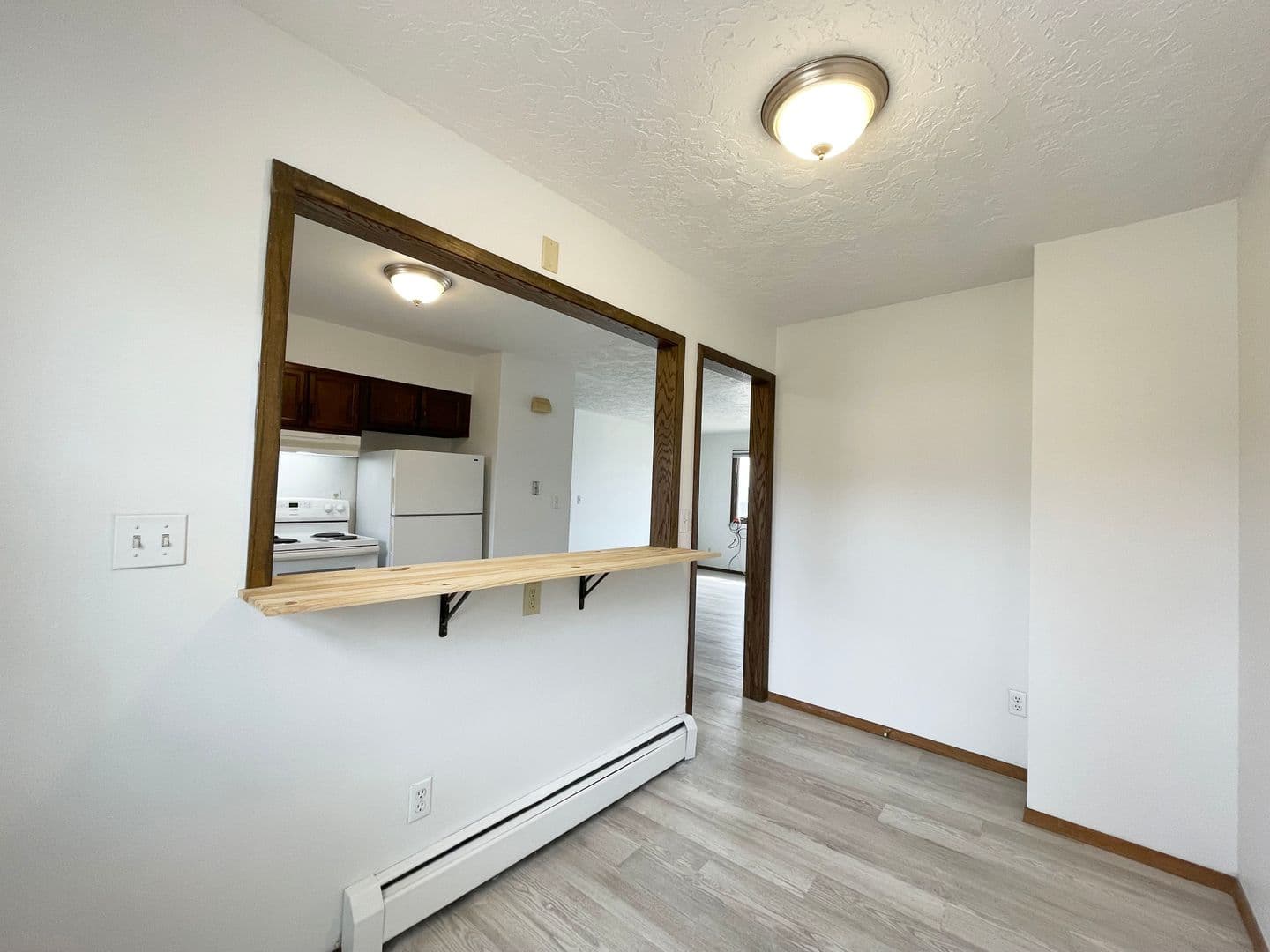 Minot Apartment: 1308 14th Avenue NW