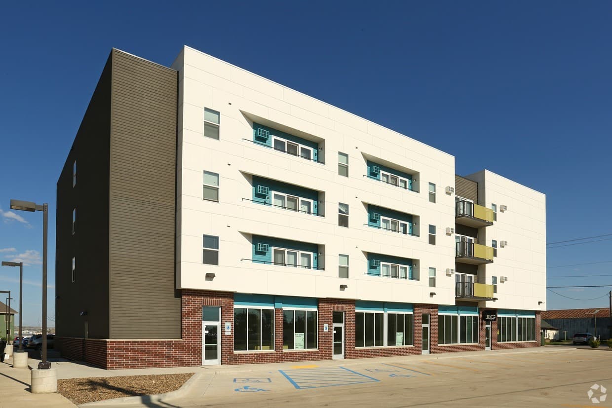 Williston Apartment: 301 2nd Street East