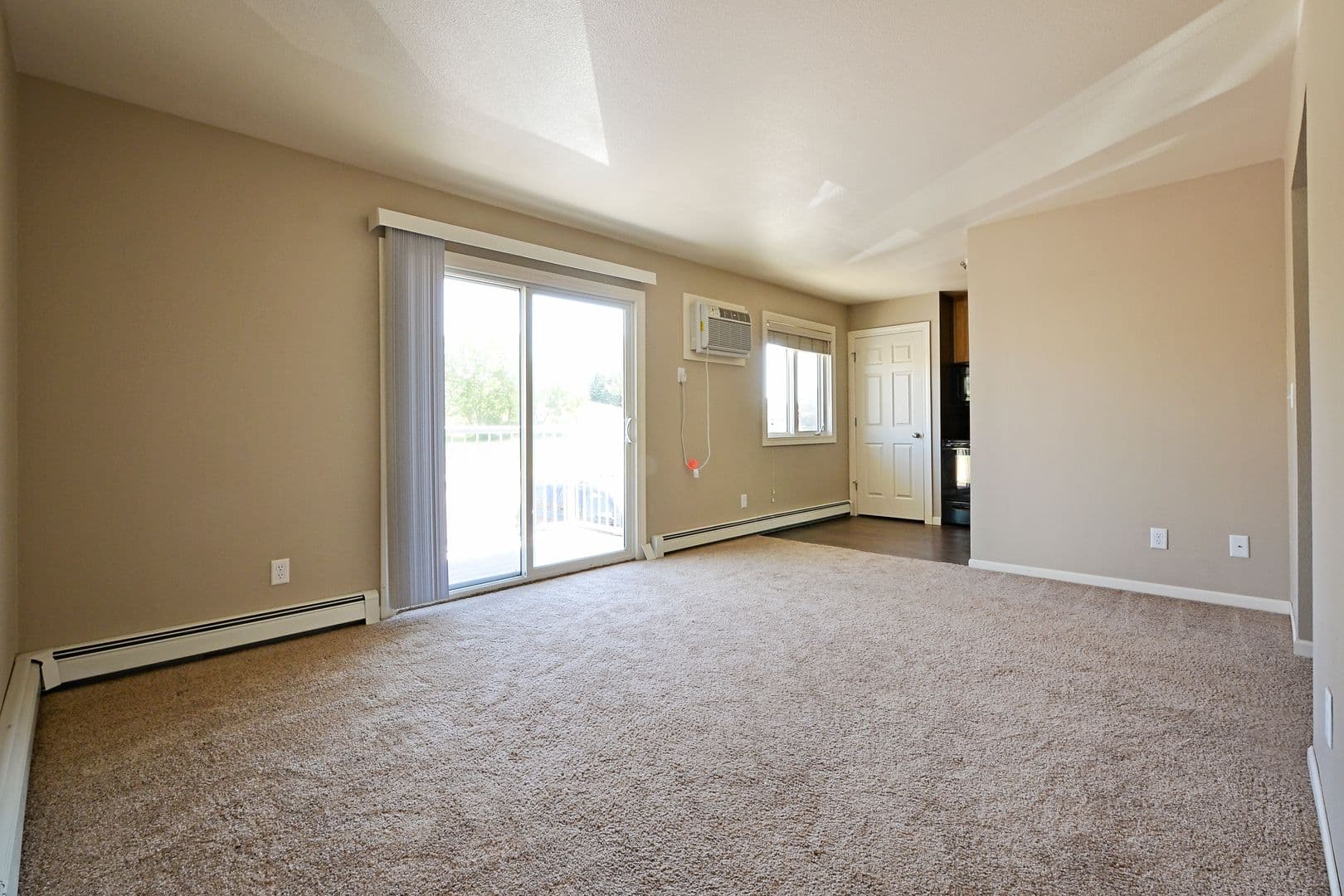 Minot Apartment: 1515 12th Street NW