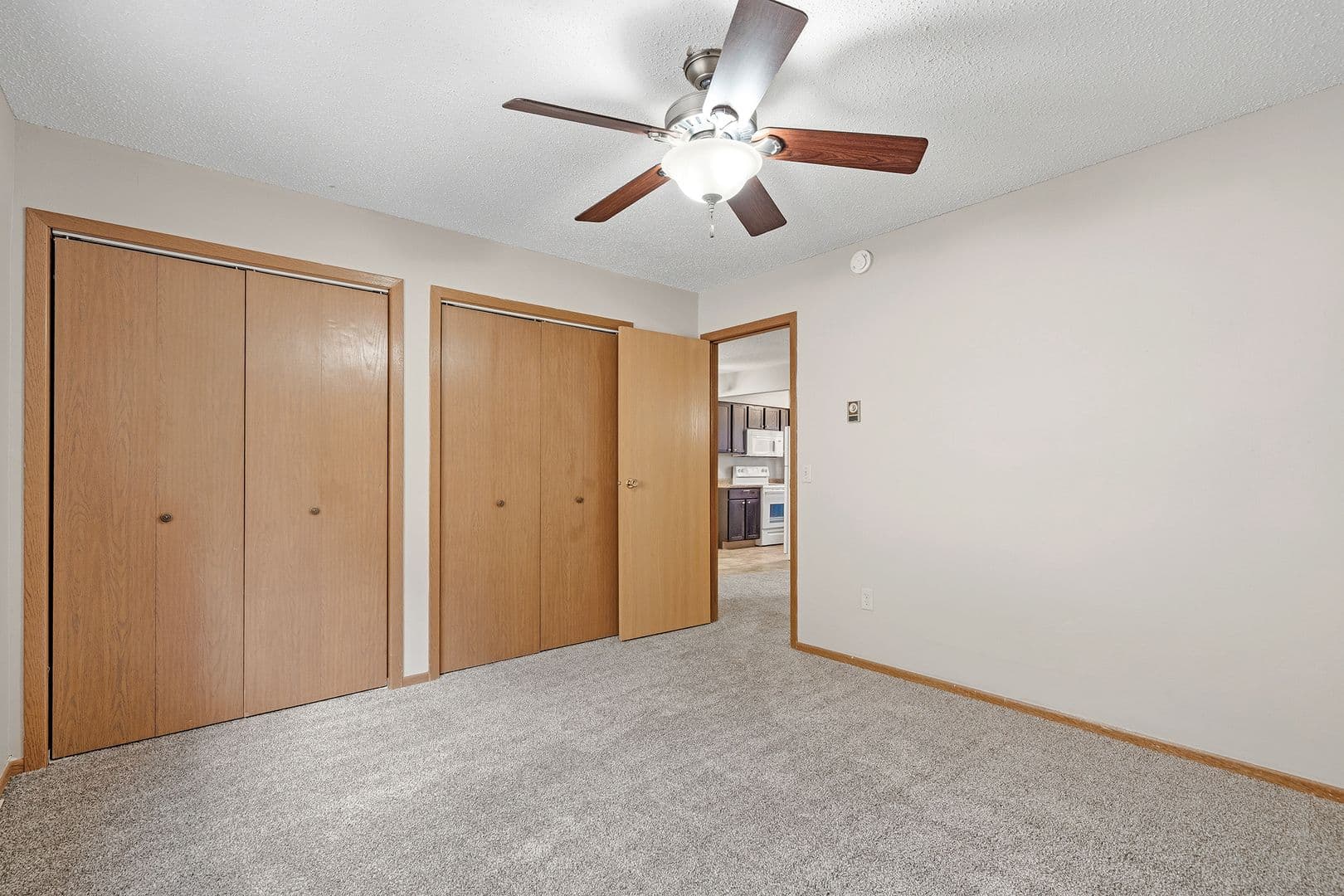 Minot Apartment: 1405 8th Street NW
