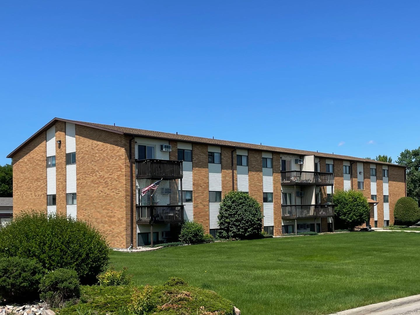 Minot Apartment: 2800 7th Street SW