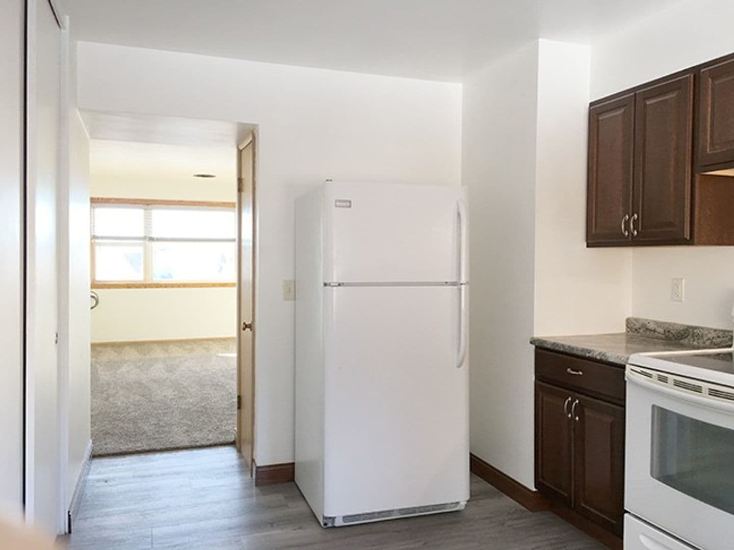 Minot Apartment: 509 11th Avenue NE