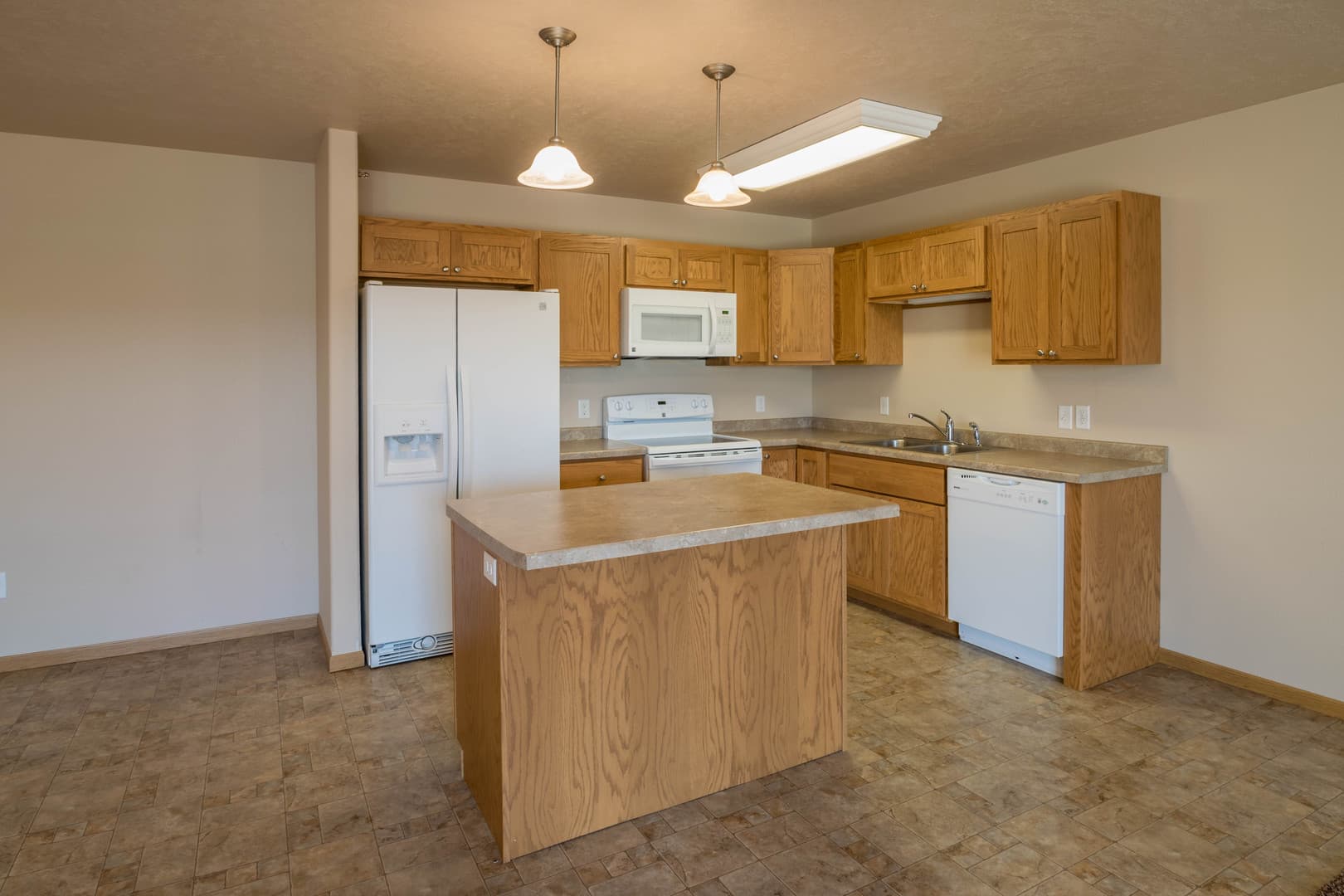 Minot Apartment: 3705 2nd Street NE