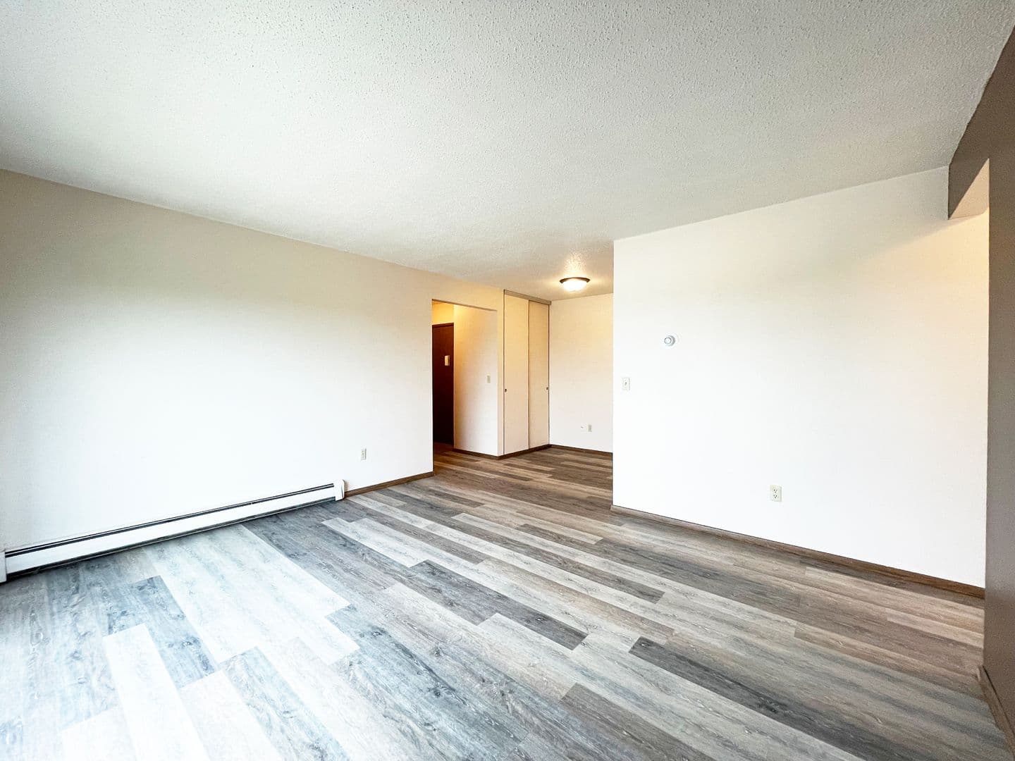 Minot Apartment: 505, 525, 605 & 705 Park Street