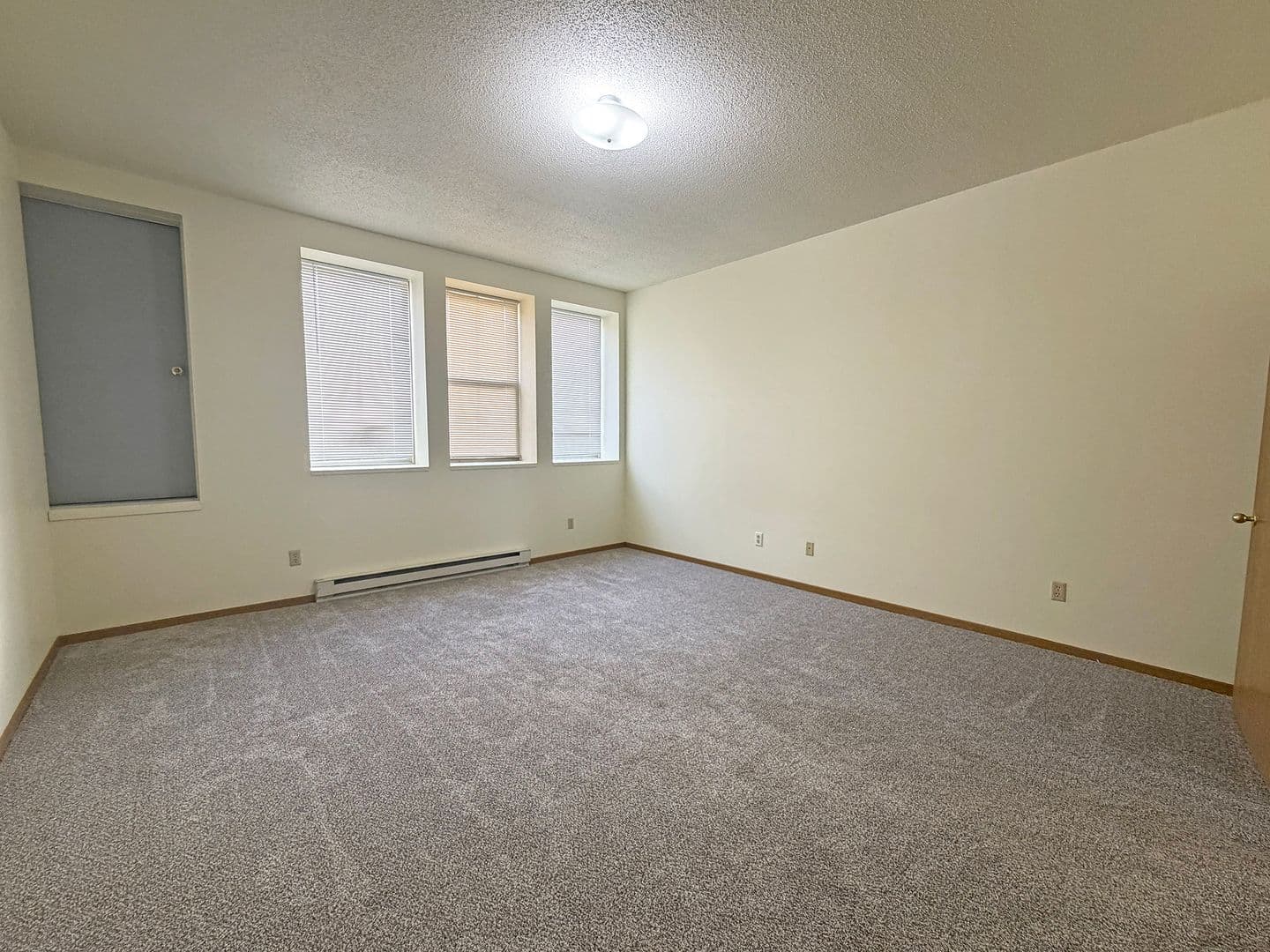 Minot Apartment: 6 North Main Street