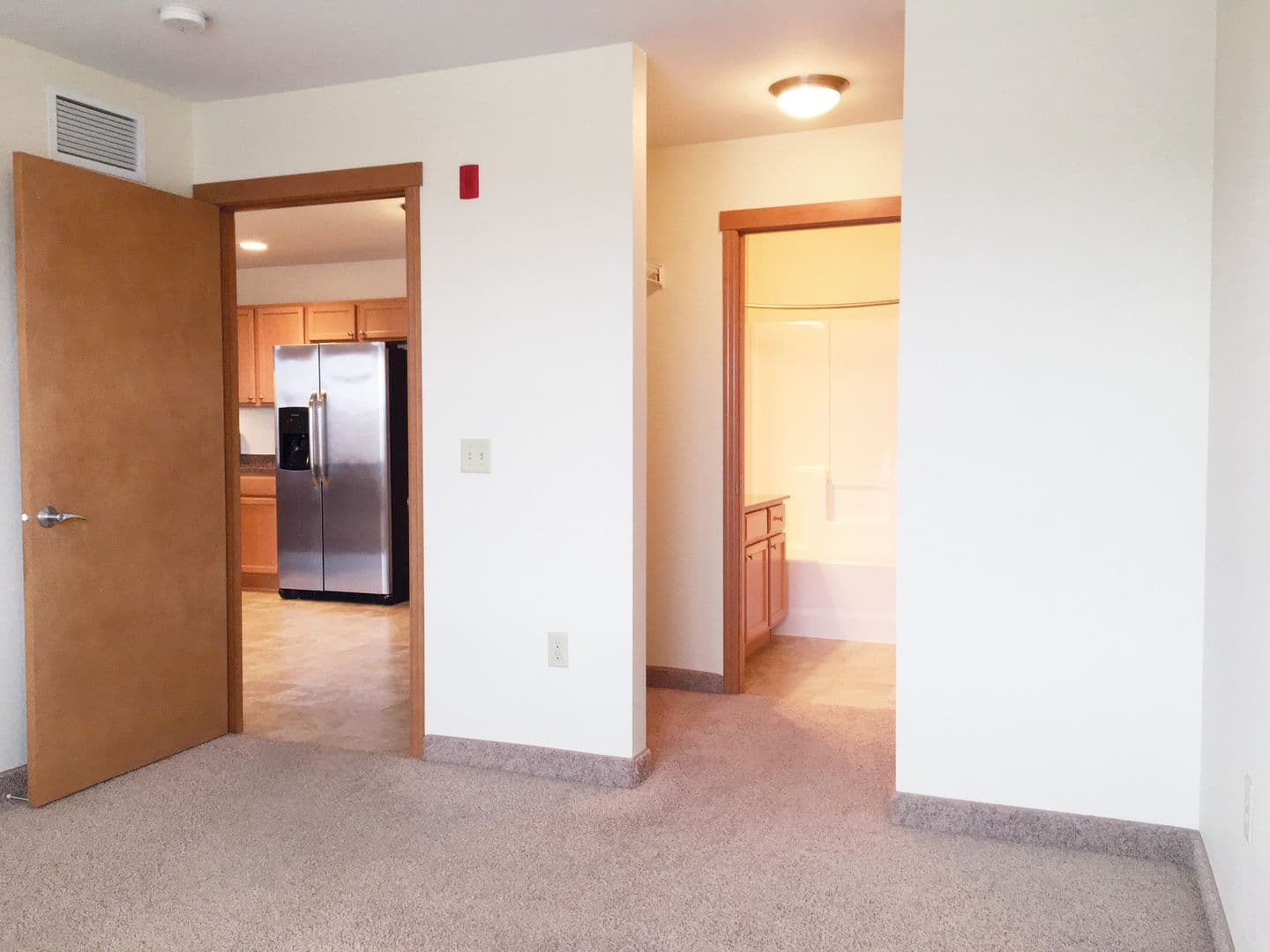 Minot Apartment: 1100 N. Broadway