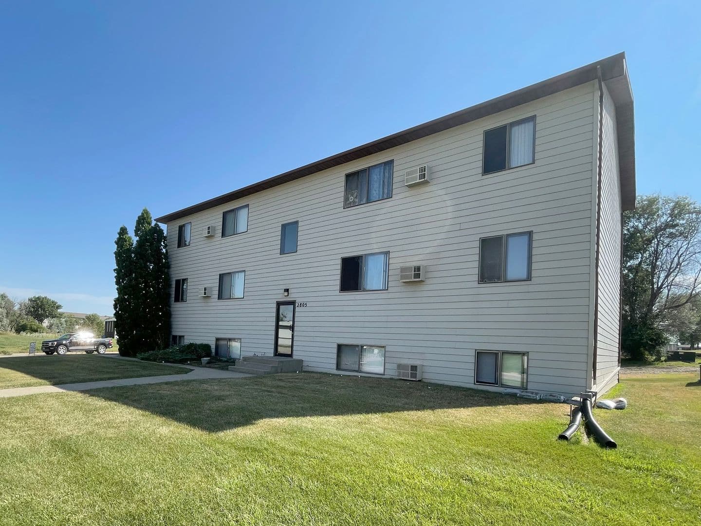 Minot Apartment: 2805 7th Street SW