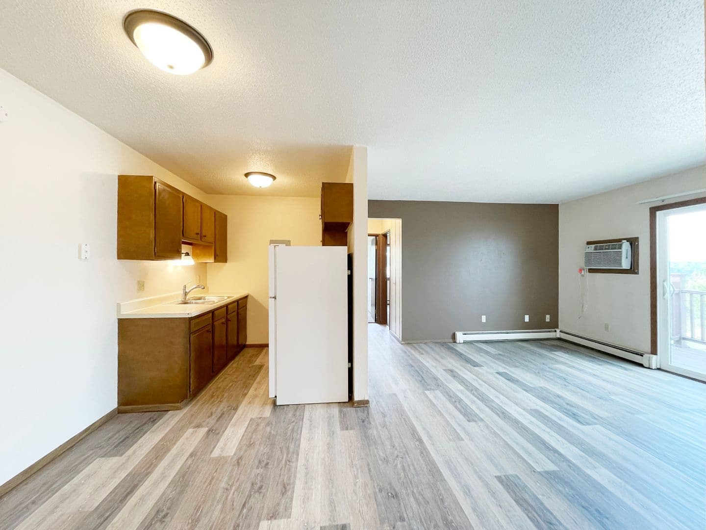 Minot Apartment: 505, 525, 605 & 705 Park Street