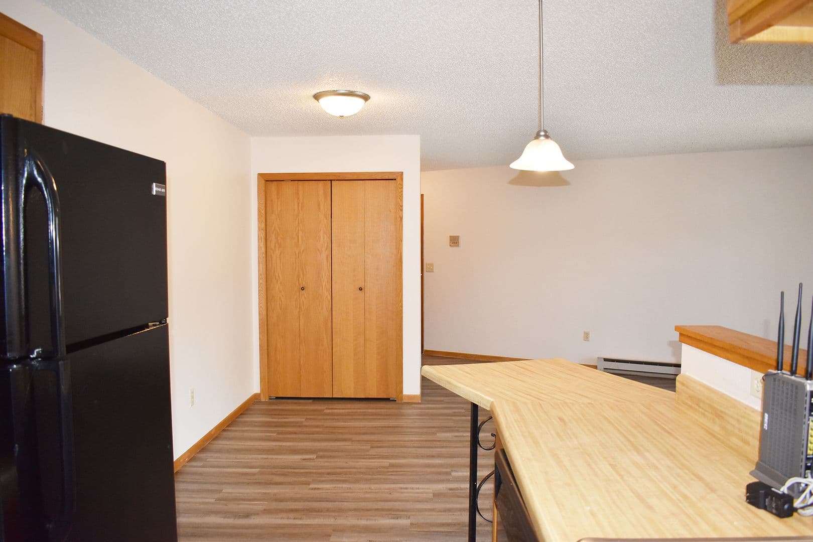 Minot Apartment: 707 6th Avenue SW
