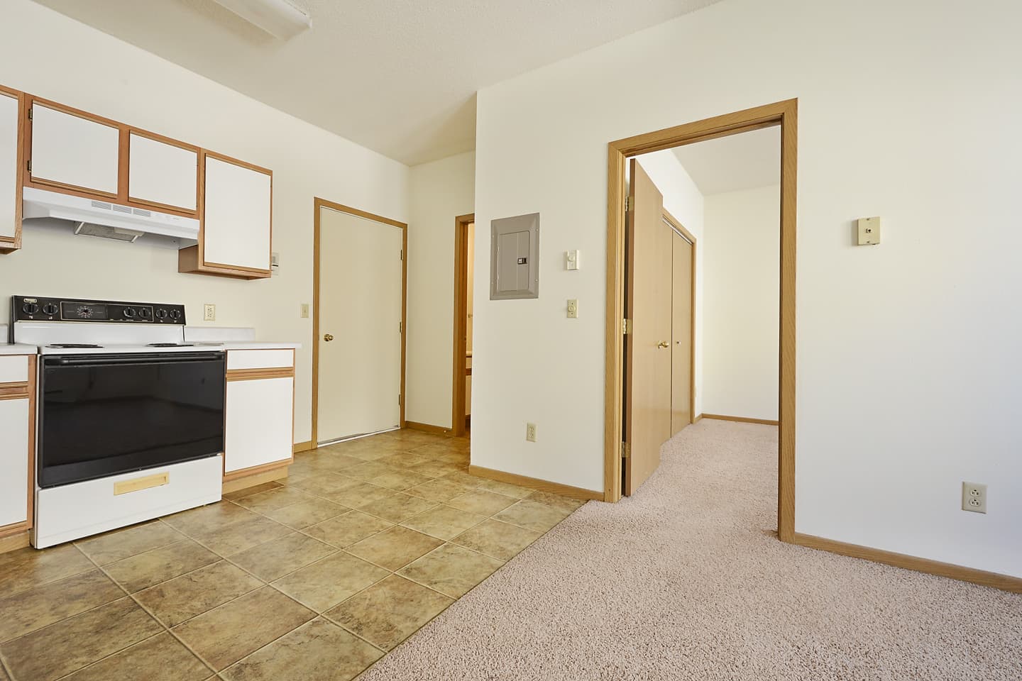 Minot Apartment: 6 North Main Street