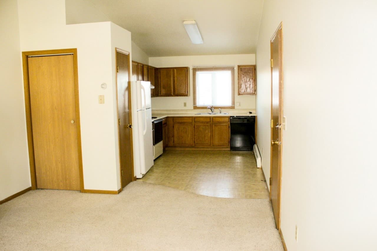 Minot Apartment: 719 28th Avenue SW