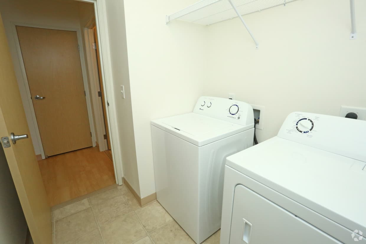 Williston Apartment: 705 E. Highland Drive