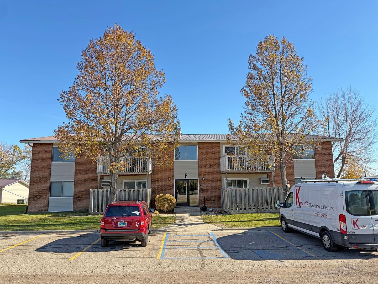 Minot Apartment: 525 22nd Avenue NW
