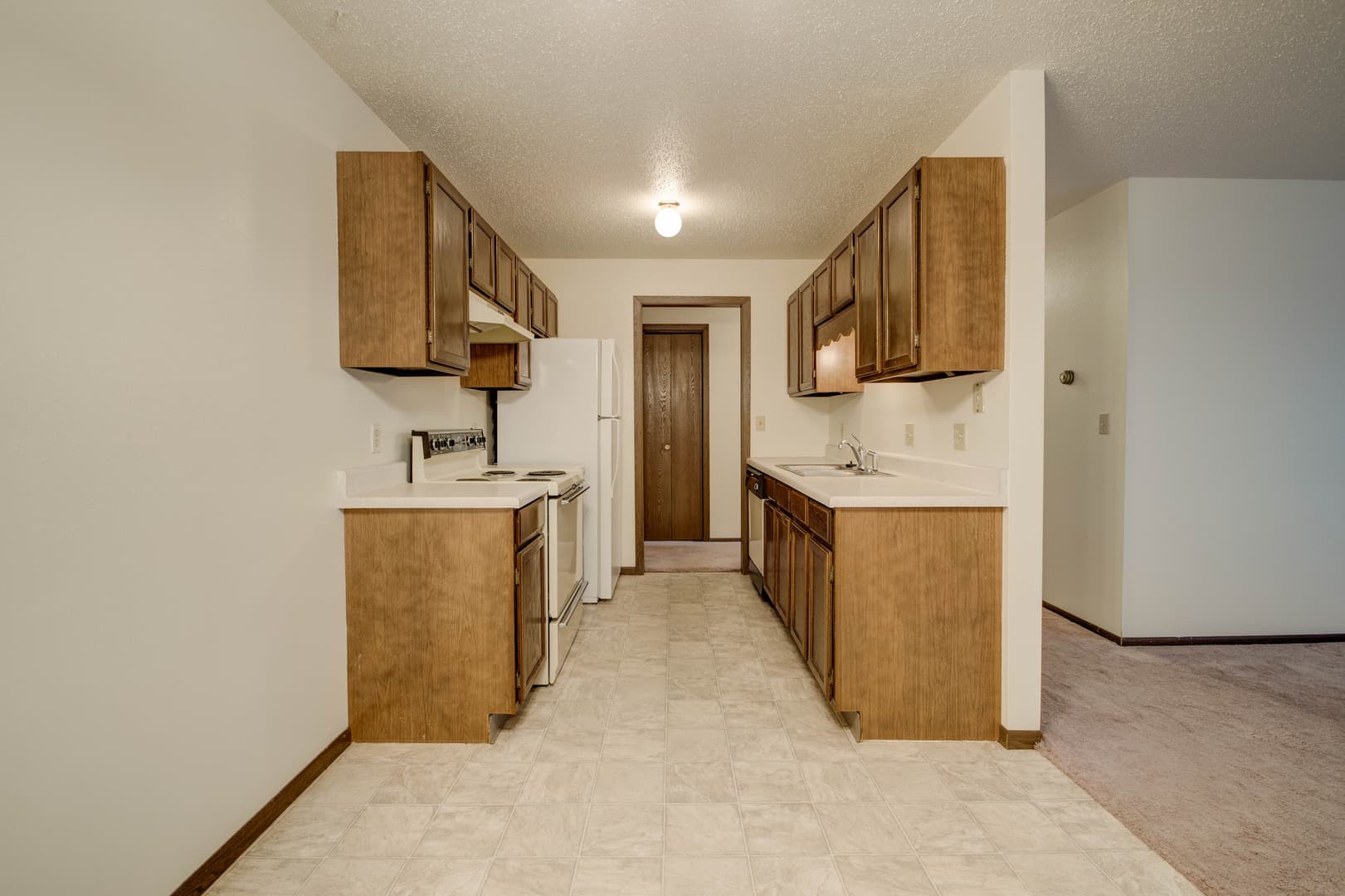 Minot Apartment: 1524-1638 12th Street NW