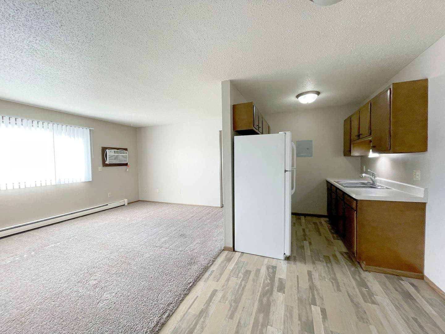 Minot Apartment: 505, 525, 605 & 705 Park Street