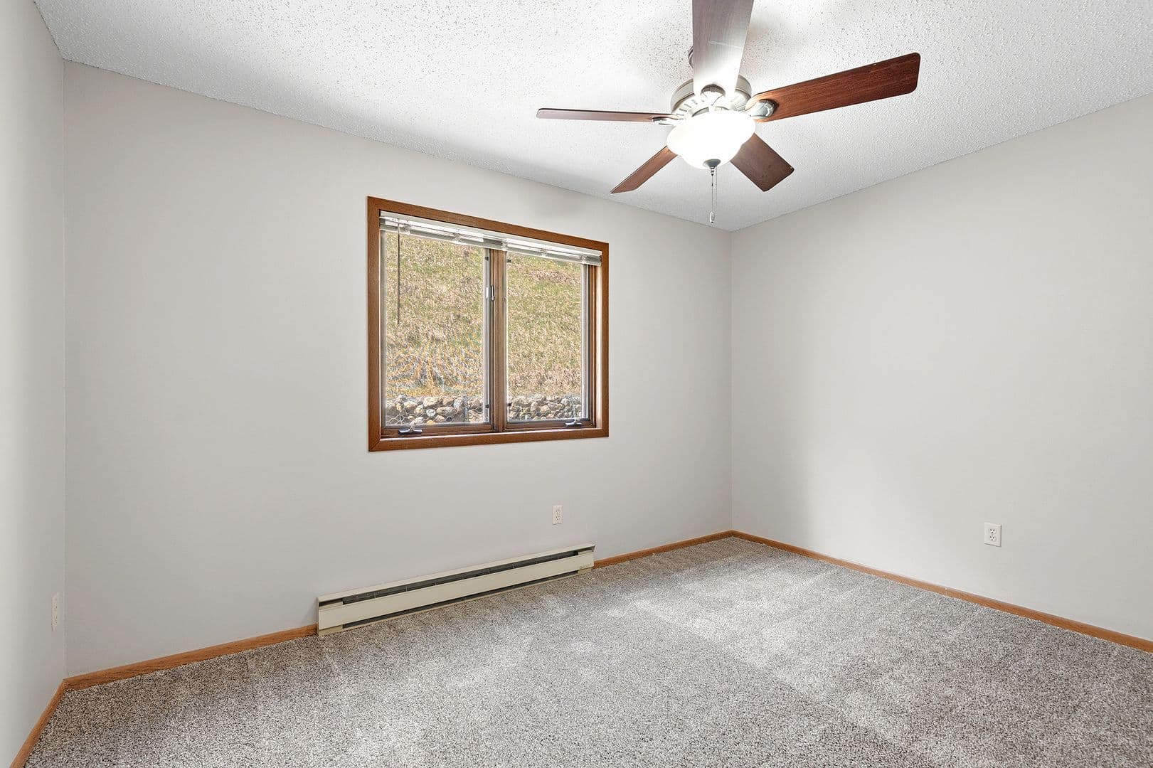 Minot Apartment: 1405 8th Street NW