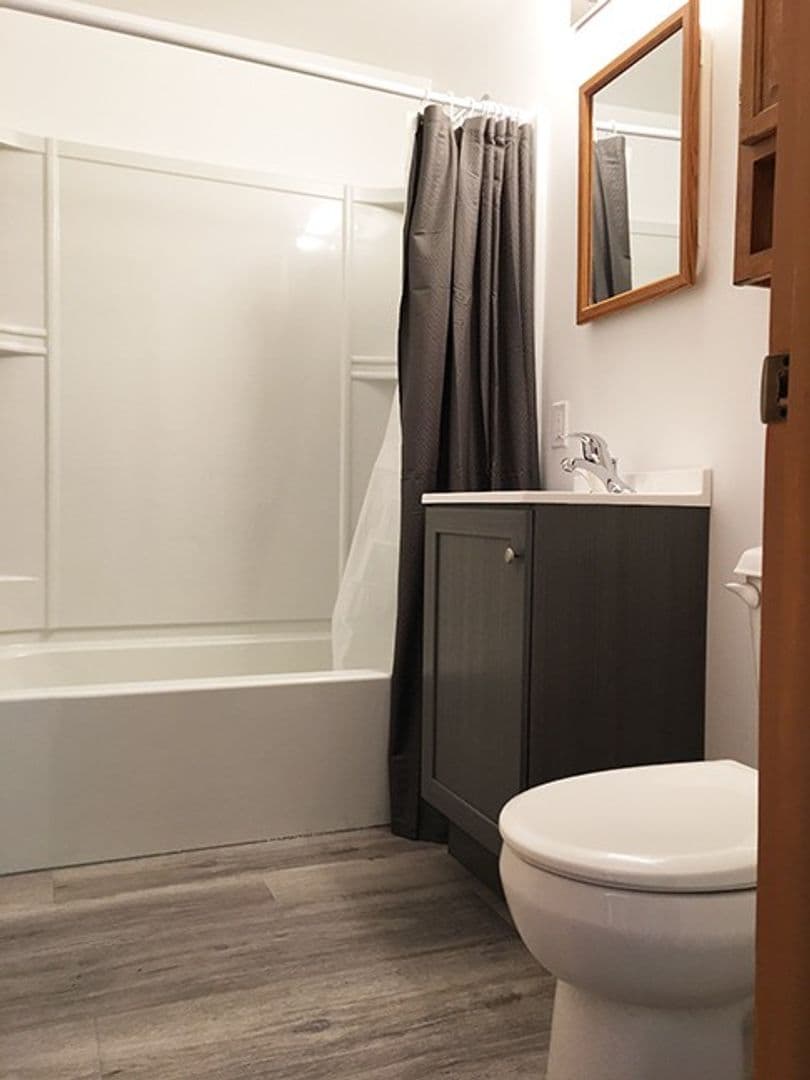 Minot Apartment: 509 11th Avenue NE