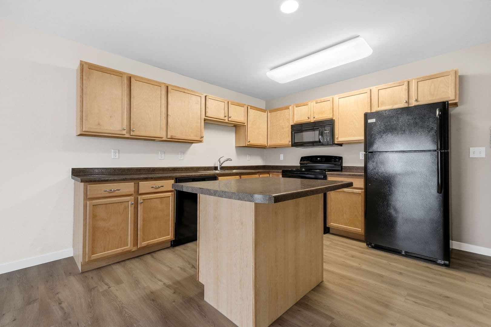 Minot Apartment: 1710-1740 13th Street SE