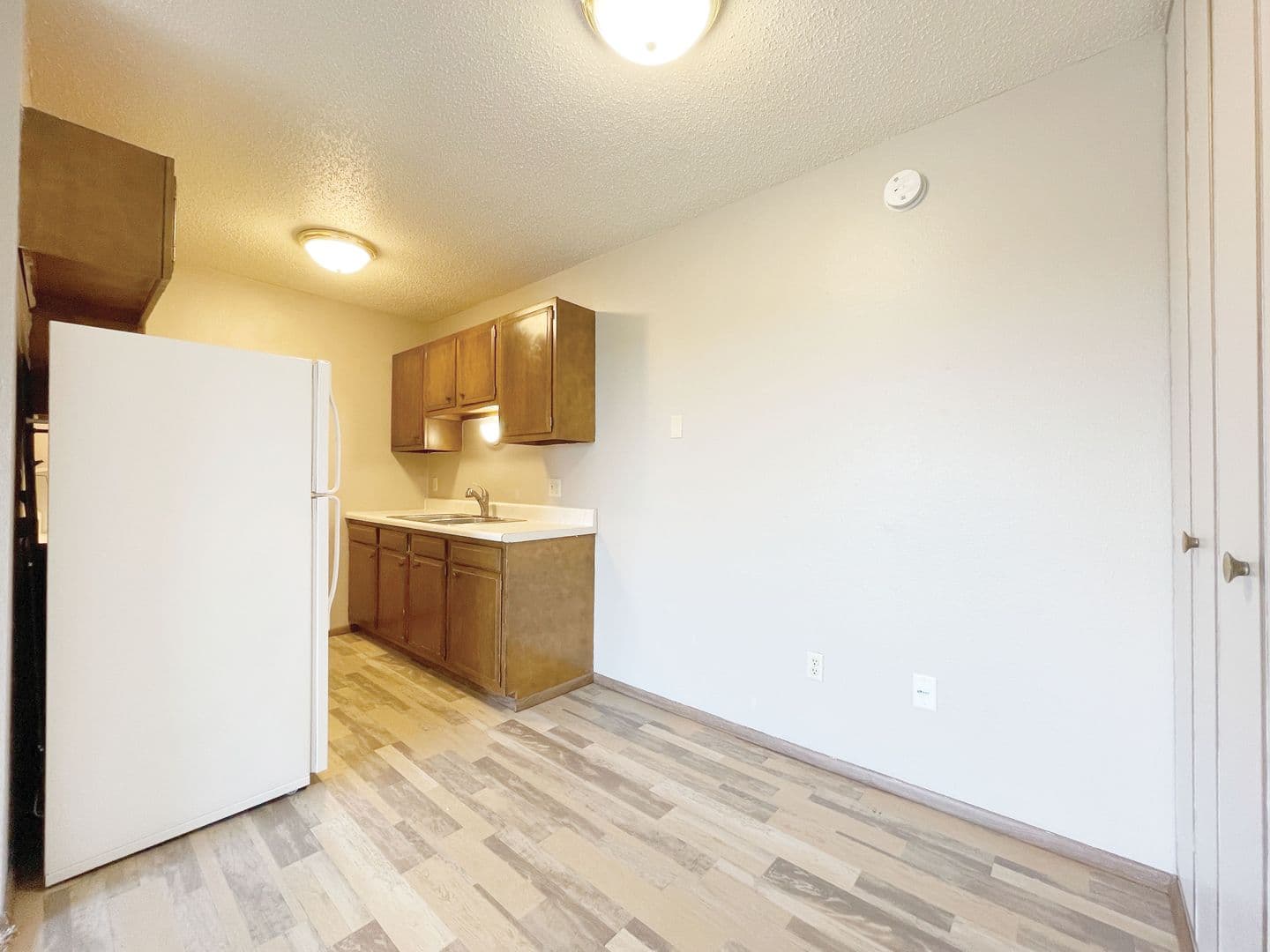 Minot Apartment: 505, 525, 605 & 705 Park Street