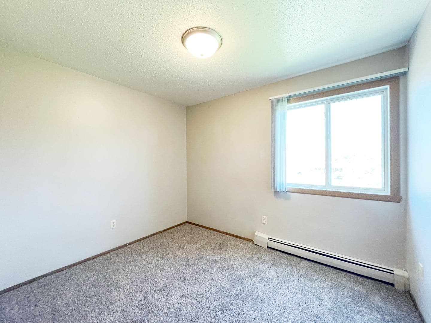 Minot Apartment: 505, 525, 605 & 705 Park Street