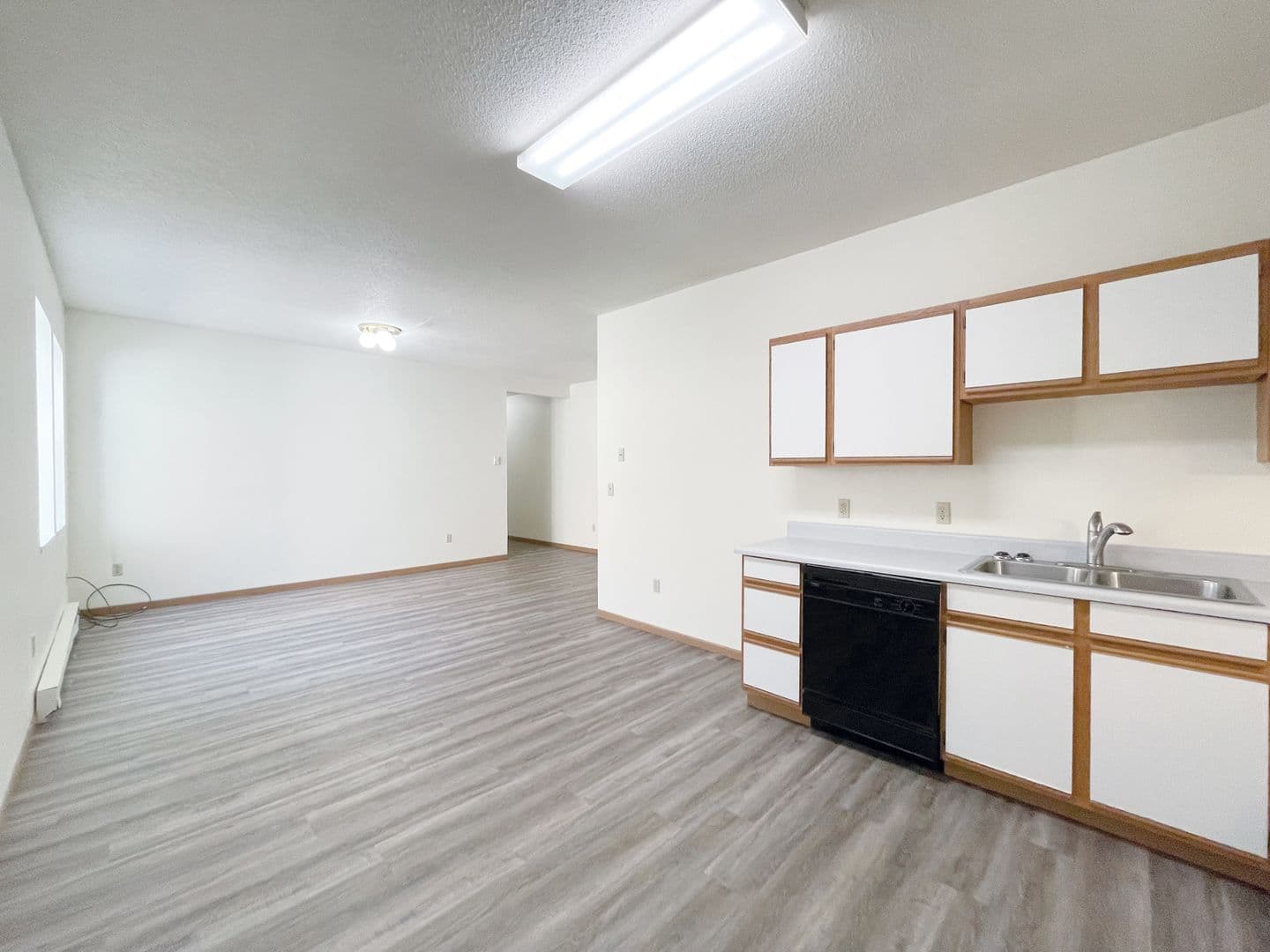 Minot Apartment: 6 North Main Street