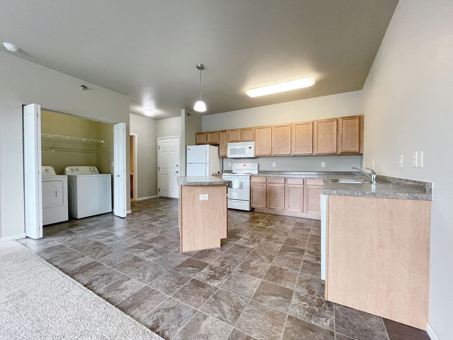 Minot Apartment: 3321 7th Street NE