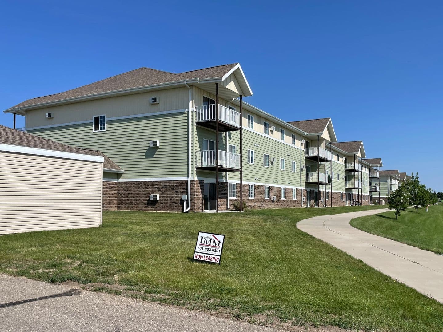 Minot Apartment: 1710-1740 13th Street SE